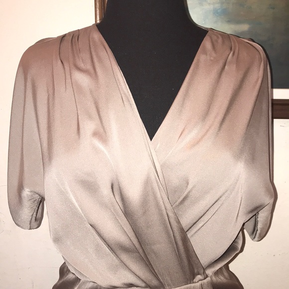 Diane Von Furstenberg Silk top Size 2 - Picture 2 of 8